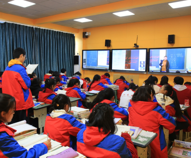 数据融通为区域学校数智化运用供给集约支撑与敞开生态